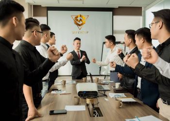 Diễn giả trẻ Phạm Giang và câu chuyện đào tạo kinh doanh sim số đầu tiên tại Việt Nam