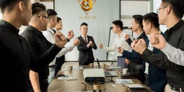 Diễn giả trẻ Phạm Giang và câu chuyện đào tạo kinh doanh sim số đầu tiên tại Việt Nam