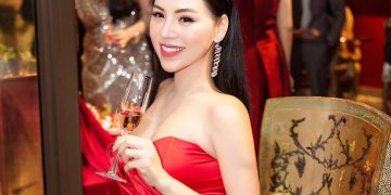 Á Hậu Kathy Hương “Nhan sắc tựa nữ thần tại sự kiện Thanks Party”‘