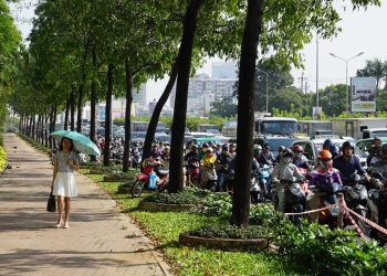 TPHCM: Hơn 60% người dân khảo sát đồng ý hạn chế ôtô con, xe máy