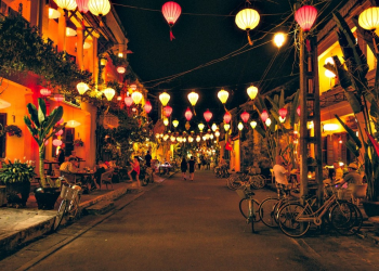 CHƠI GÌ Ở HỘI AN ?