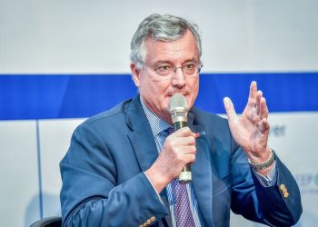 Doanh nghiệp EU ở Việt Nam: Không lo Covid, chỉ ngại “thủ tục hành chính”