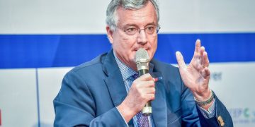 Doanh nghiệp EU ở Việt Nam: Không lo Covid, chỉ ngại “thủ tục hành chính”