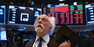 Chứng khoán Mỹ “xanh mướt”